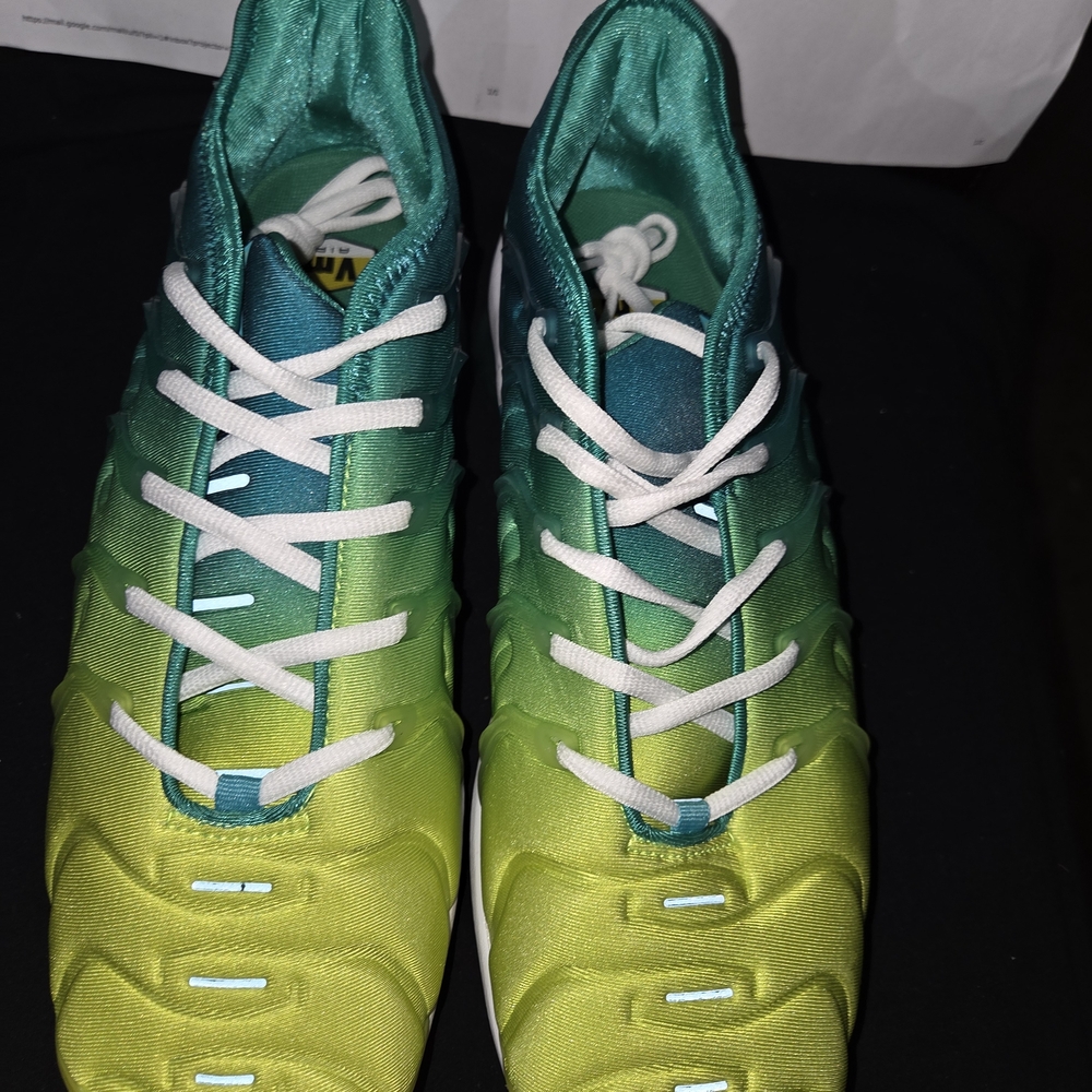 Nike Air VaporMax Plus Lemon Lime Sneakers. - Picture 2 of 4